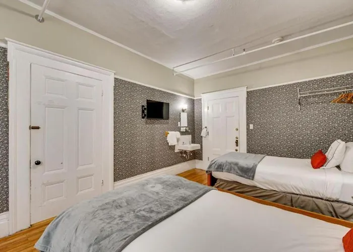 Thayers Inn