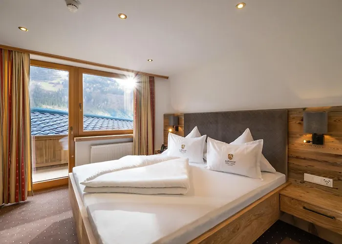 Alpenhof Hotel Garni Suprême Zell am Ziller