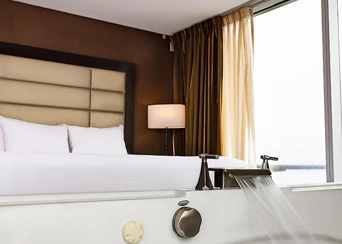 Seneca Niagara Resort & Casino (Adults Only)