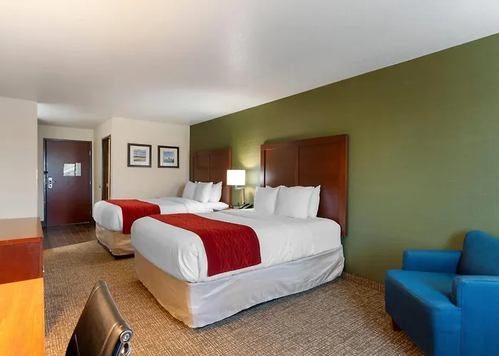 Comfort Inn & Suites Salem Northeast