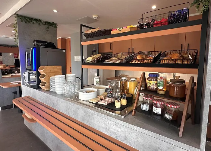 Ibis Budget Niort - La Creche