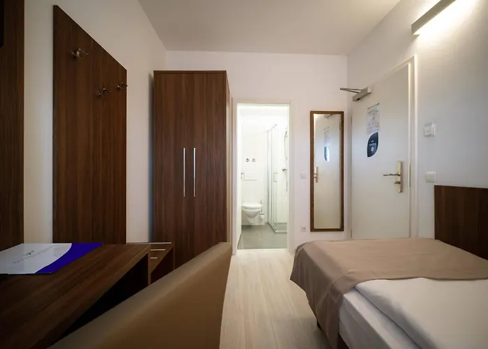 Anor Hotel I Park Sleep & Fly I Frankfurt Airport