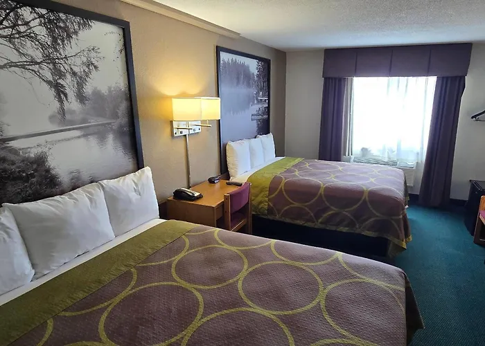 Super 8 By Wyndham Rogers Minnesota