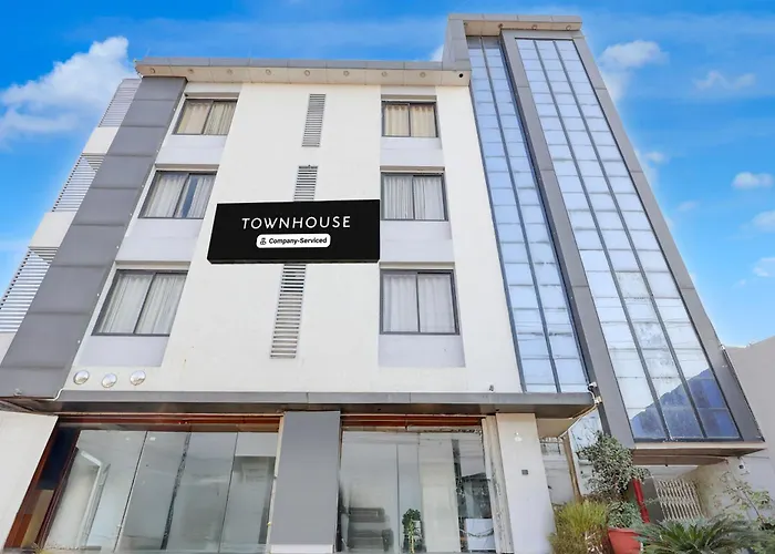 Super Townhouse Reti Bus Terminal Udaipur Formerly Greenland