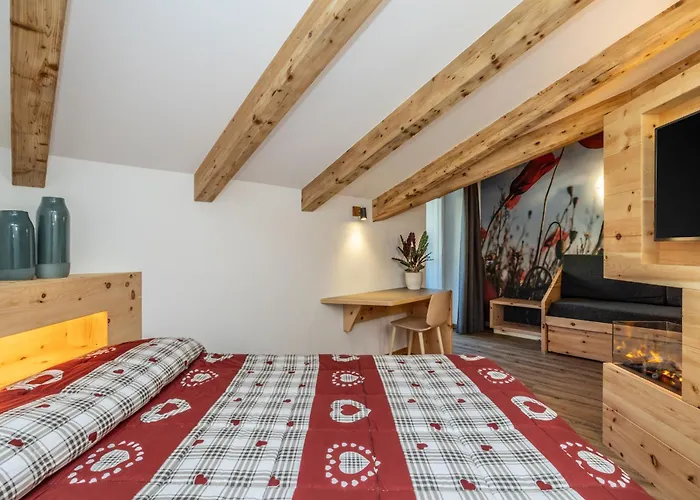 Pier Hotel