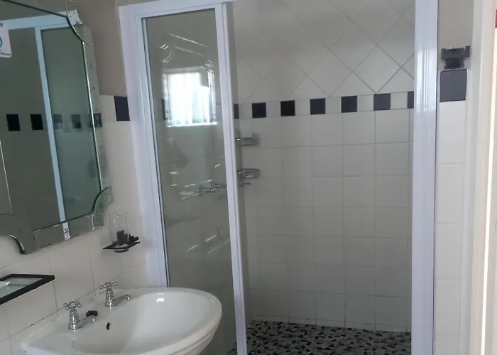 Anathi Hotel