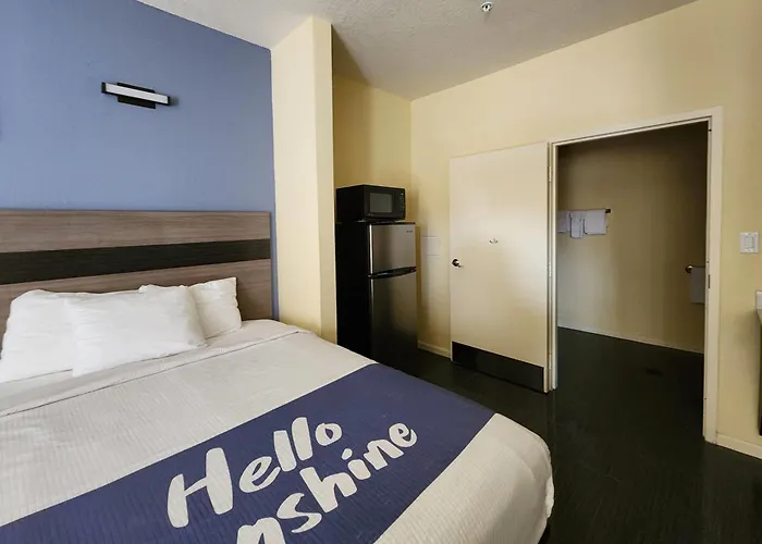 Days Inn By Wyndham Freeport