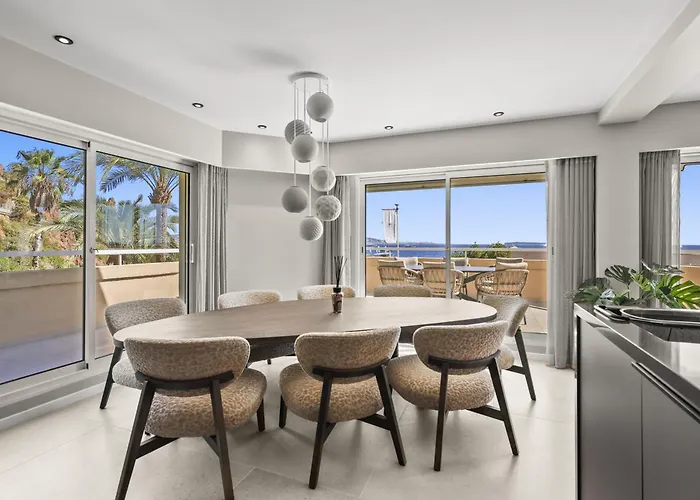 Riviera Beach Hotel