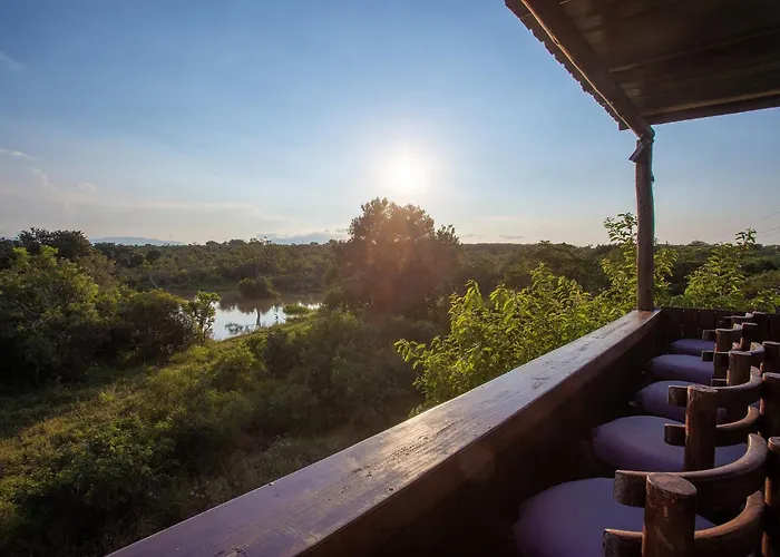 Kingfisher Creek Safari Lodge