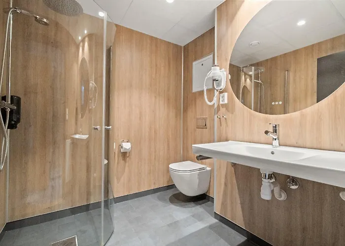 Kinn Hotell Floro