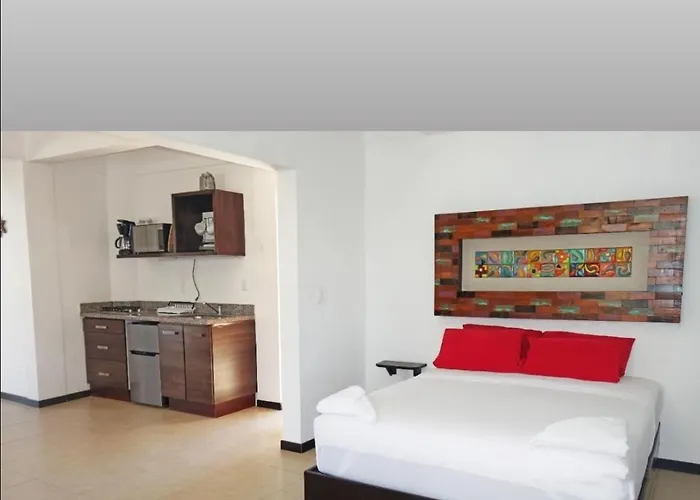 El Fuerte Beach Apartments