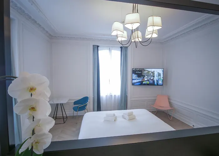 Le Magic Hotel & Spa - Centre Historique - Parking Prive - Piscine - Sauna - Bornes De Recharges