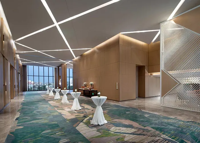 Holiday Inn Wuxi Central Station By Ihg