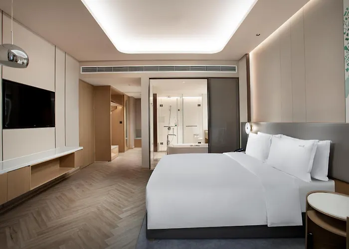 Holiday Inn Wuxi Central Station By Ihg