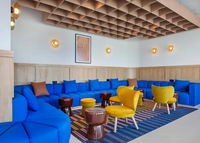 Holiday Inn Express Pamplona By Ihg