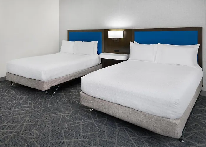 Hampton Inn & Suites Syracuse North Airport Area