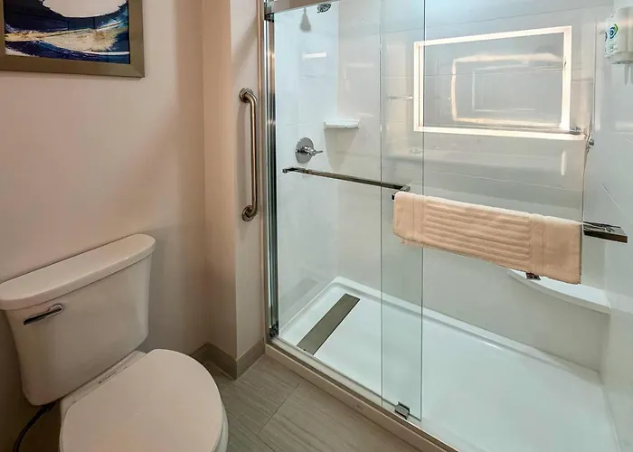 Comfort Inn & Suites East Greenbush - Albany