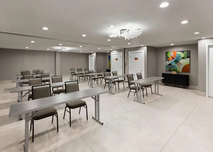 La Quinta By Wyndham Laredo Airport