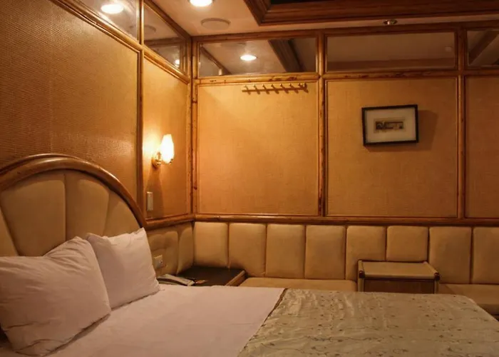 Persimmon Hotel