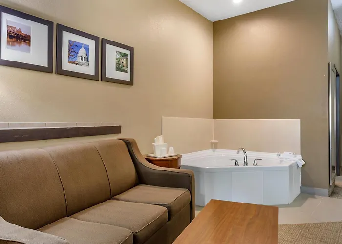 Comfort Suites Jonesboro University Area