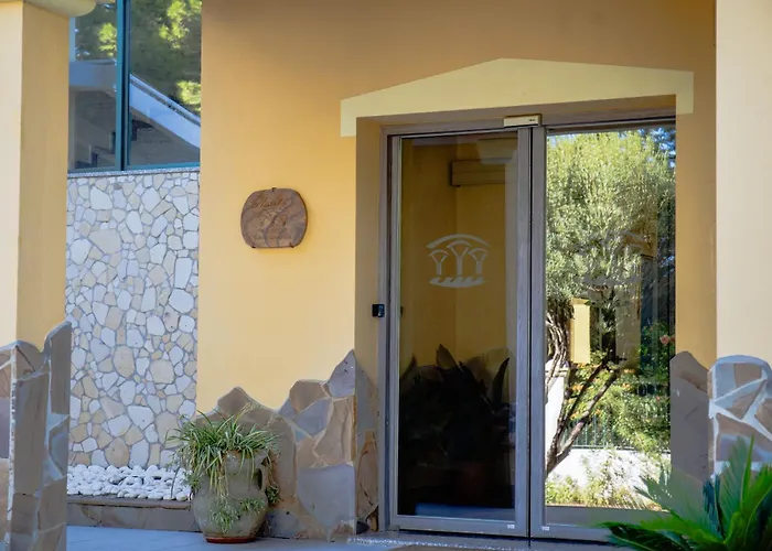 Hotel Cala Dei Pini