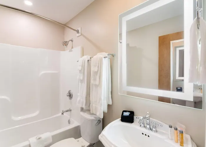 The Port Inn - Port St Joe, An Ascend Collection Hotel