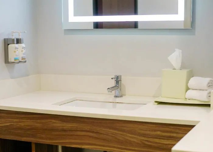 Holiday Inn Express & Suites - Ensenada Centro By Ihg