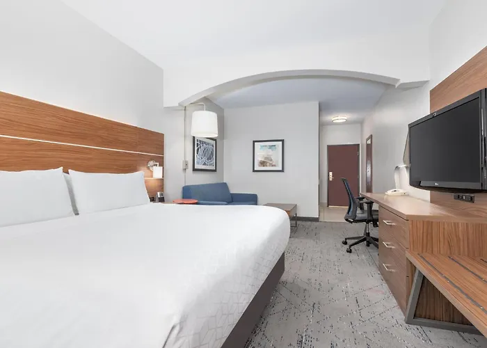Holiday Inn Express Hotel & Suites Dallas - Grand Prairie I-20 By Ihg