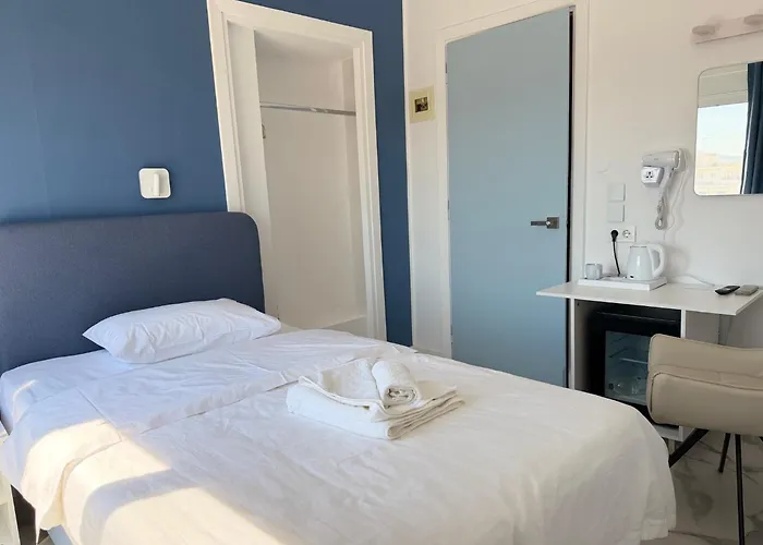 Hotel Avra
