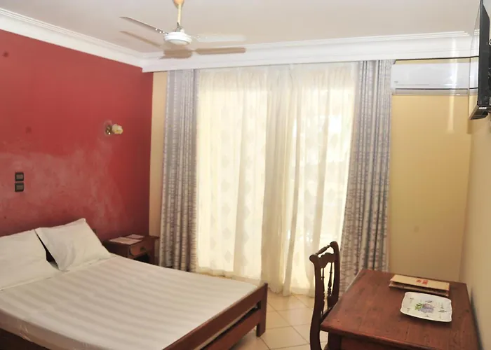Hotel Menabe & Restaurant