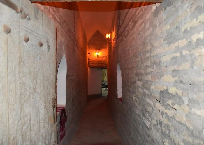 Feruzkhan Hotel - Madrassah Mohammed Rakhim Khan 1871