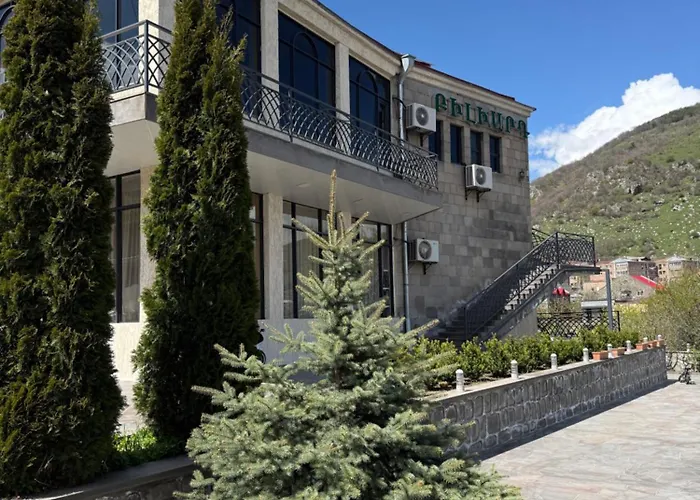 Yolyans Hotel