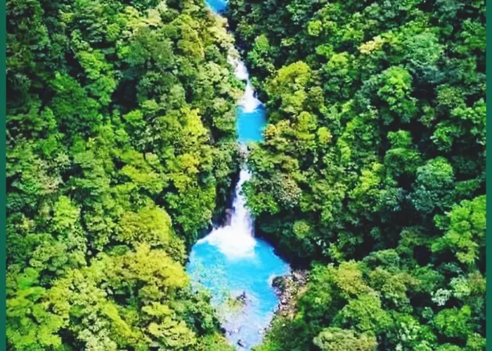 Cabinas El Pilón Río Celeste