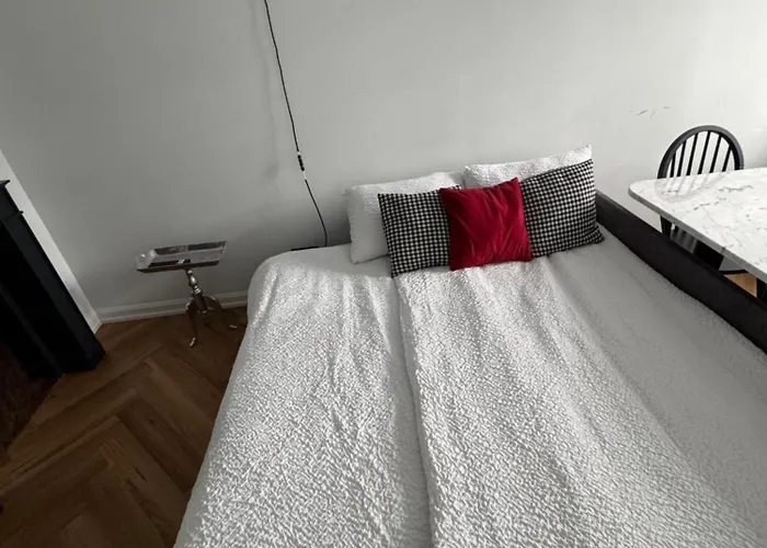 MIRO Rooms Skolas - quiet chic, free parking, self check-in