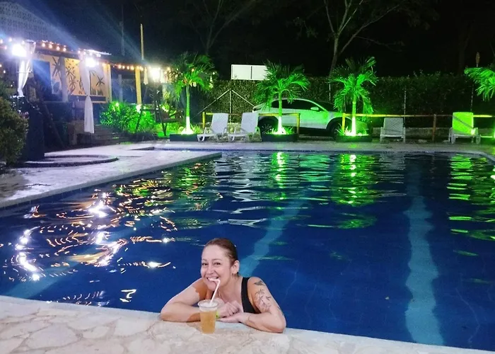 HOSTERIA y Camping PIEDRAS VERDES