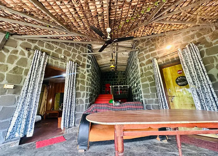 Istaqbal Hotel Mukki