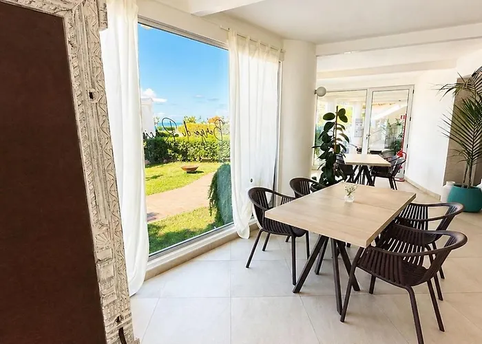 Borgo Di Riaci Beach Resort
