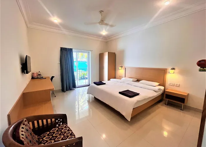 Morjim Sunset Hotel - 400 Meter To Morjim Beach
