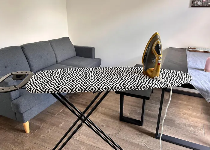 Park Street Accomodation, Room 3
