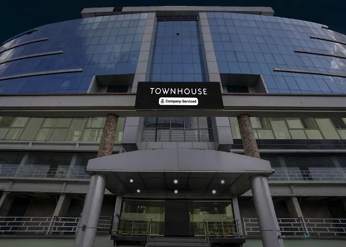 Super Townhouse Bharuch Near Railway Station Formerly Hotel Kohinoor