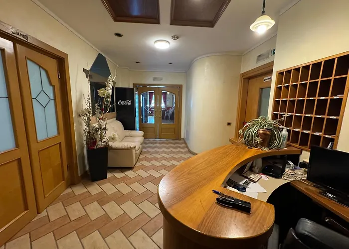 Hc Hotel Garni - Rooms And Apartments