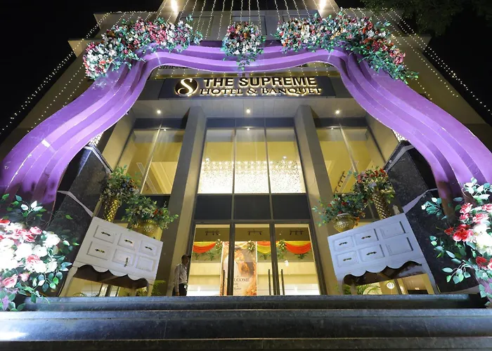 The Supreme Hotel And Banquet
