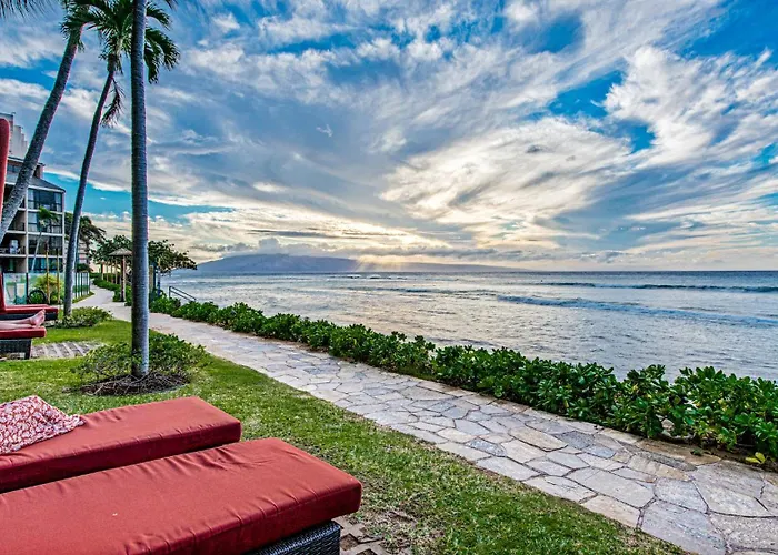 Kaanapali Shores Ocean View 2BR, Sleeps 6, Pools, Hot Tub, Beachfront, AC