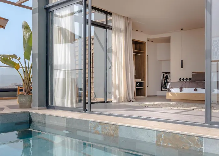 Nobi Boutique Surf Hotel
