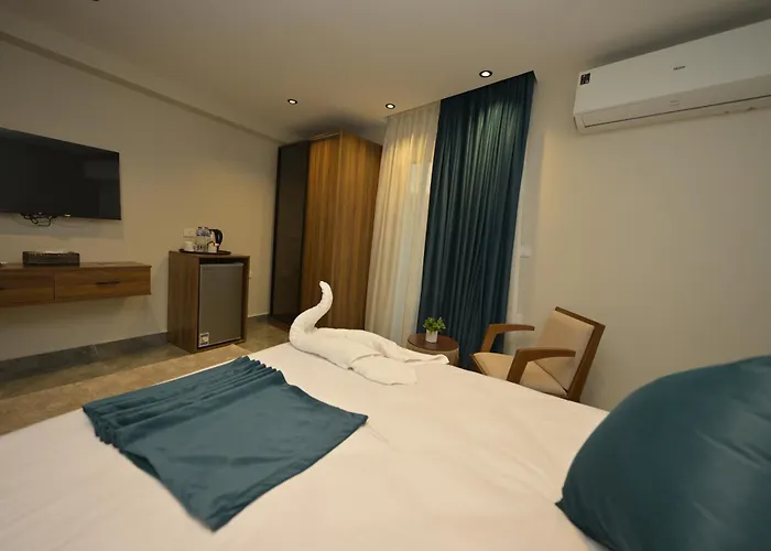 Delta Pyramids Hotel