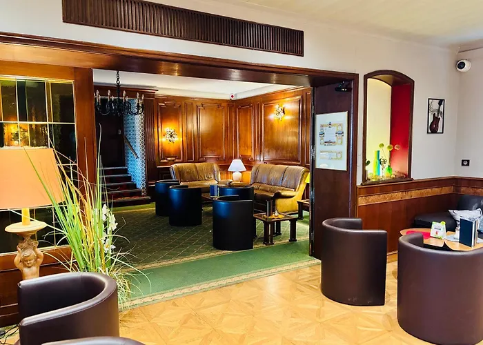 Logis Hotel-Restaurant Aux Trois Roses