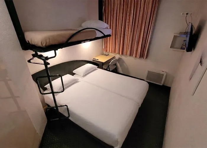 Good Night Hotel