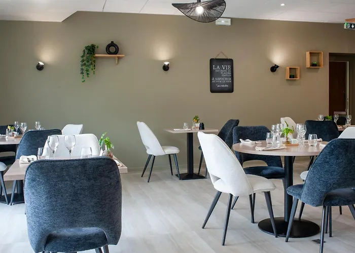 Hôtel Restaurant Les Fontaines