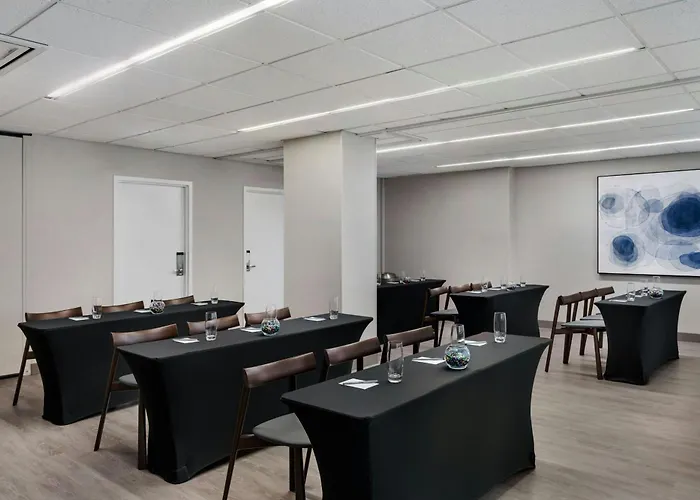 Fairfield Inn And Suites Chicago Downtown/ Magnificent Mile