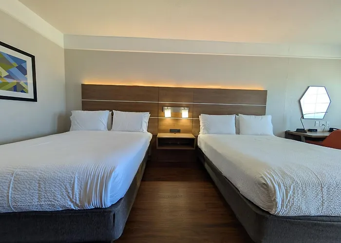 Holiday Inn Express & Suites Galveston West-Seawall By Ihg